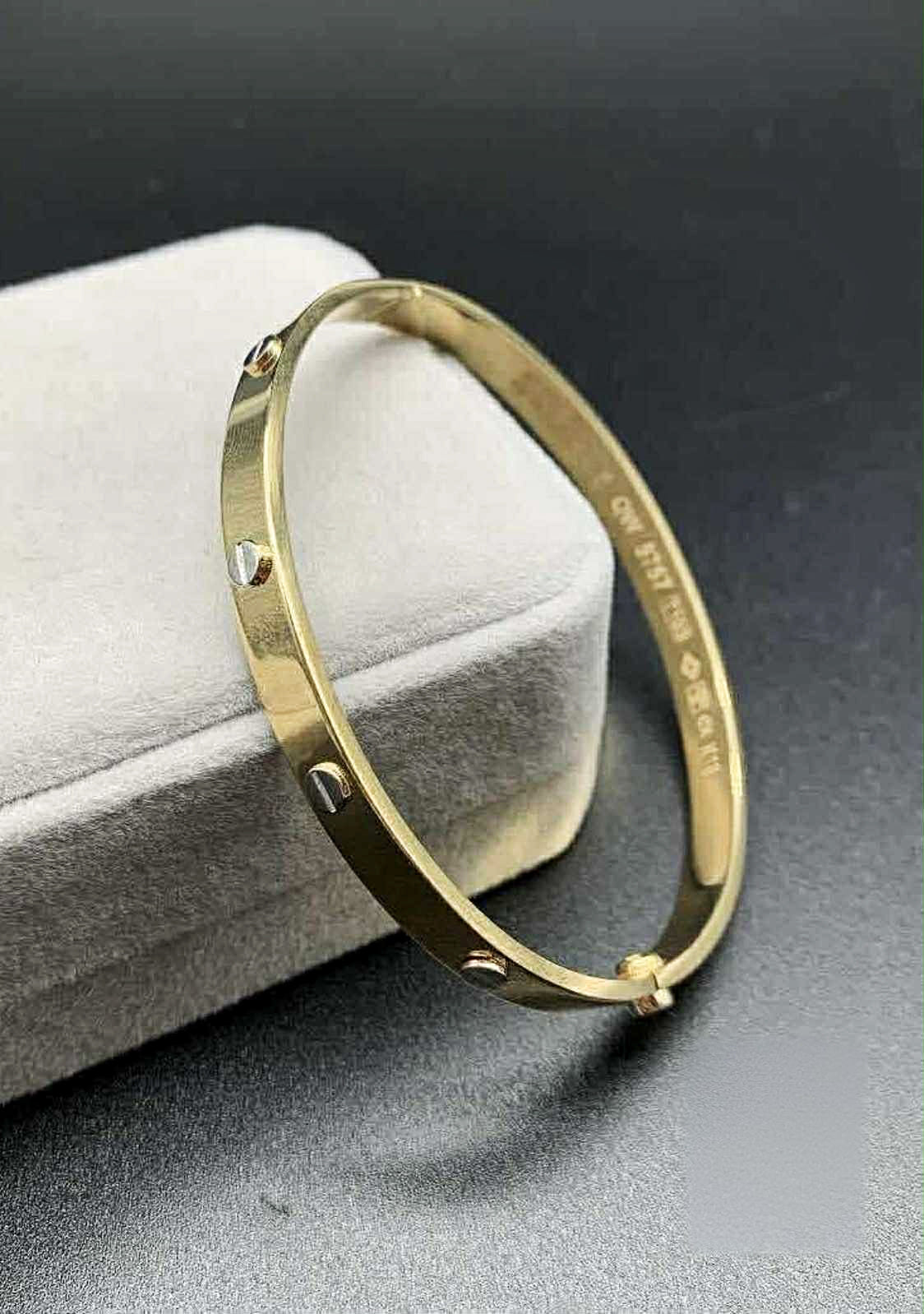 18K Two-Toned Gold Bangle – 8.4 Grams | 17cm